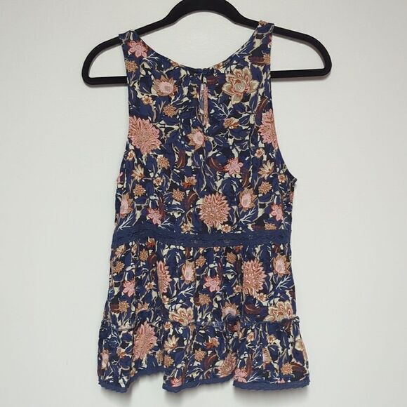 American Eagle Blue Floral Sleeveless Blouse - Picture 3 of 6